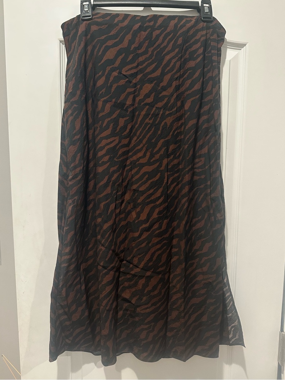 Madewell animal print slip skirt with side slip. Size 10